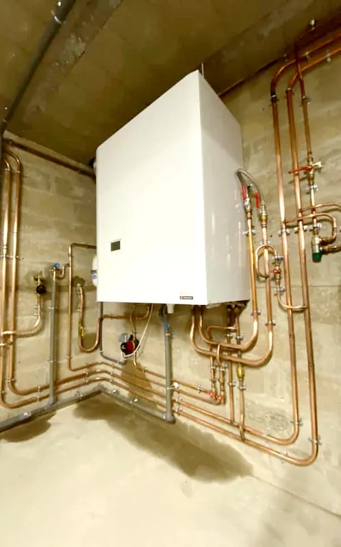 Système de chauffage moderne très bien installé et organisé